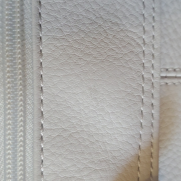 White Leather Purse - Picture 5 of 6